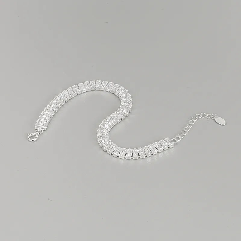 Regal Crystal Chain Bracelet - Image 4