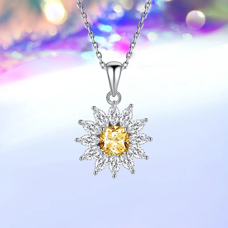 Beautiful Leaf Necklace - Image 8