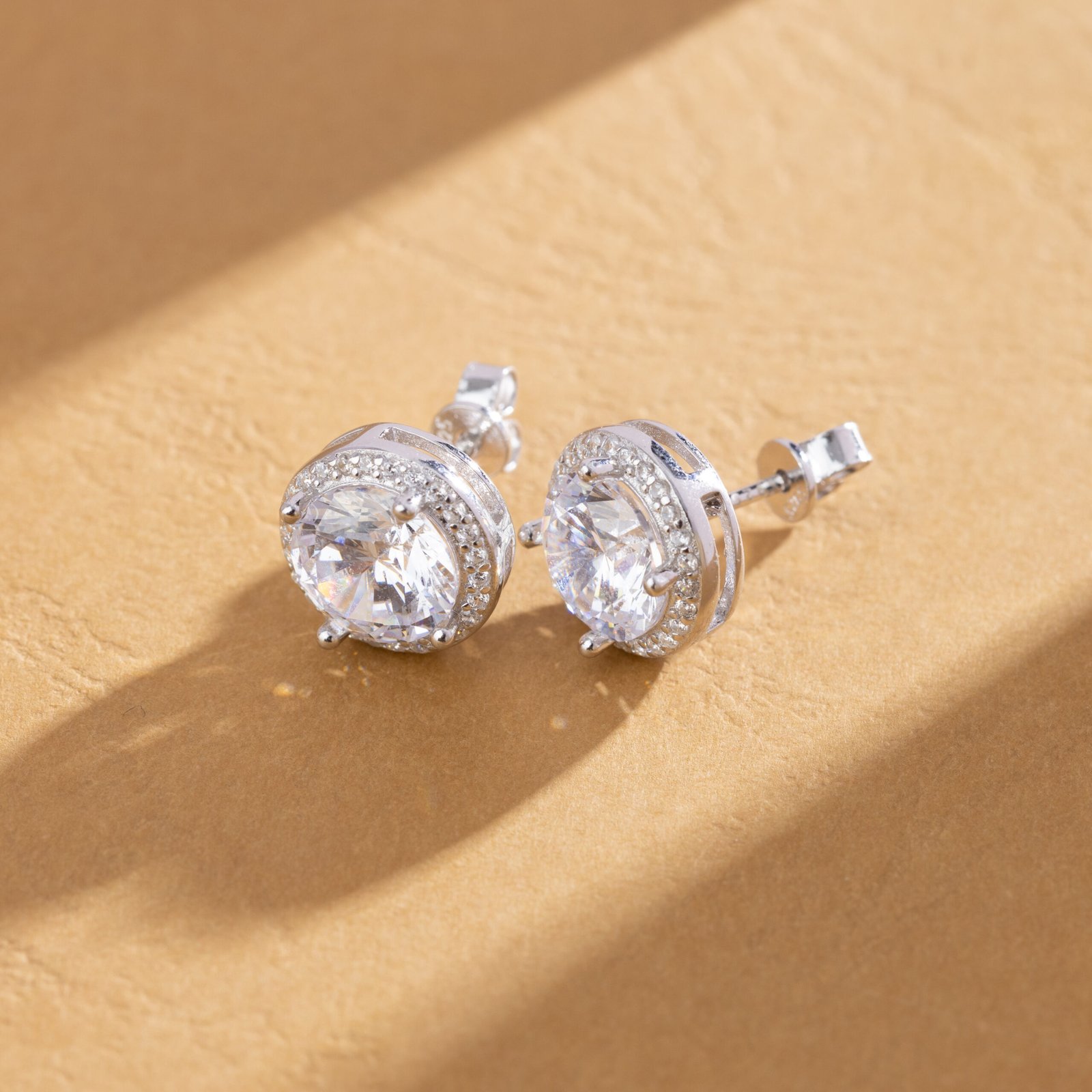 Premium Moissanite Ear Cuff Earrings Set - Image 4