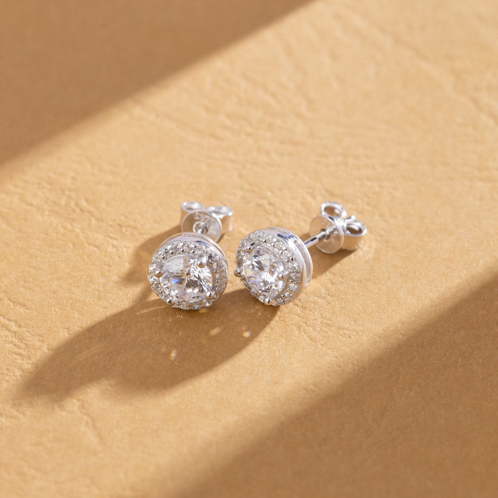 Premium Moissanite Ear Cuff Earrings Set - Image 3