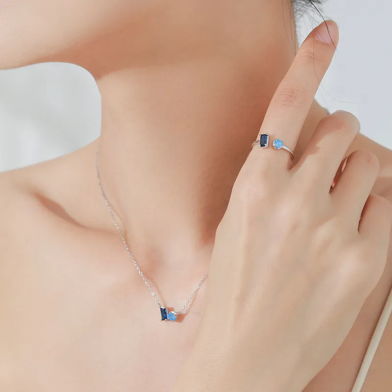 Charming Flower Pendant - Image 3