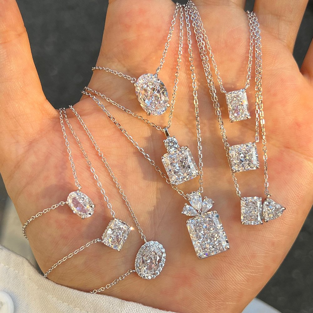 Magnificent Leaf Pendant