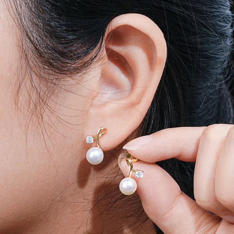 Dazzling Heart Stud Ear Studs - Image 2