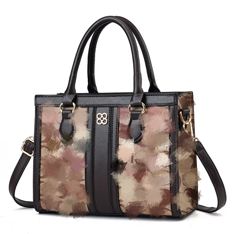 Elegant Plaid Bag for Women - Image 3