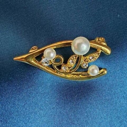 Elegant Pin Flower Brooches - 20-Three-Leaf Flower — Buy online India at Divine Aura Jewels