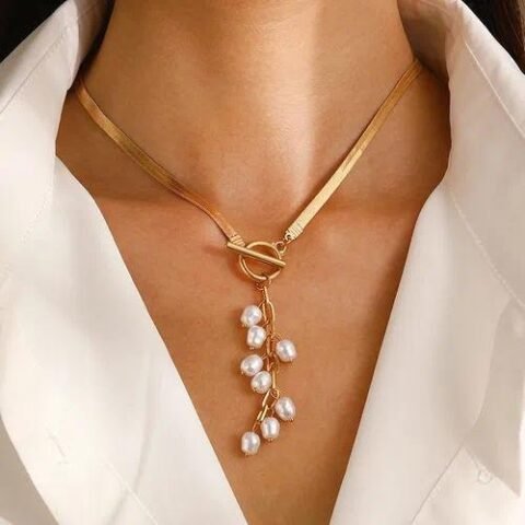 Elegant Lady Geometric 304 Stainless Steel Toggle Pendant Necklace - Gold — Buy online India at Divine Aura Jewels